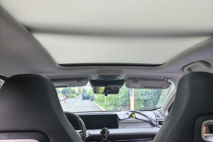 Used NETA U 2022 Changan CS55 Pro Tri-Cell Lithium Headliner