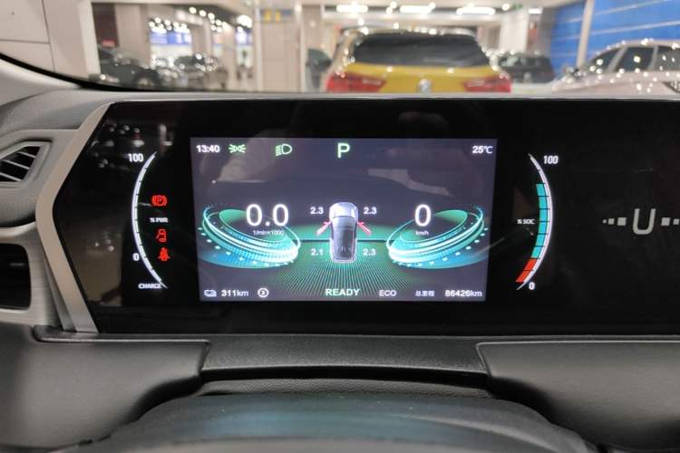Used NETA U 2022 Zhi 400 Lithium-Nickel-Manganese-Cobalt Energy System Instrument Cluster