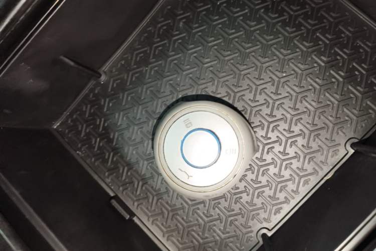 Used NETA U 2022 Chiiq 500 Lithium Iron Phosphate Interior 1