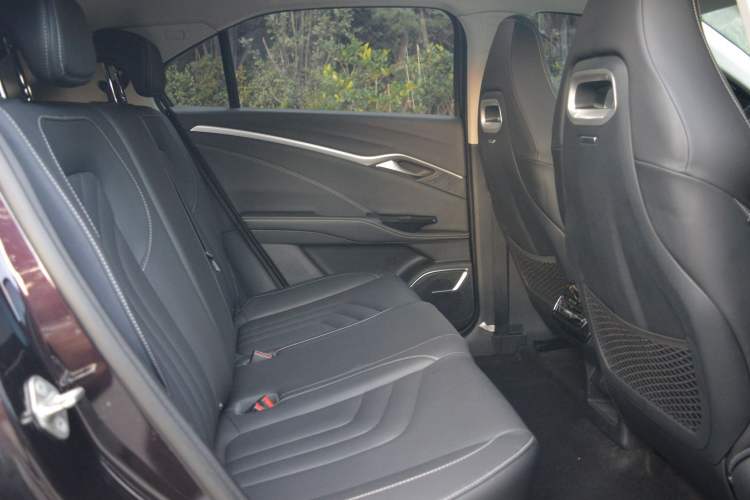 Used NETA U 2022 Zhi400 Pro Ternary Lithium Interior 2