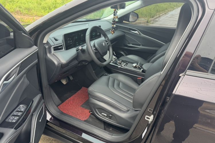 Used NETA U 2022 Zhi400 Pro Ternary Lithium Interior 3