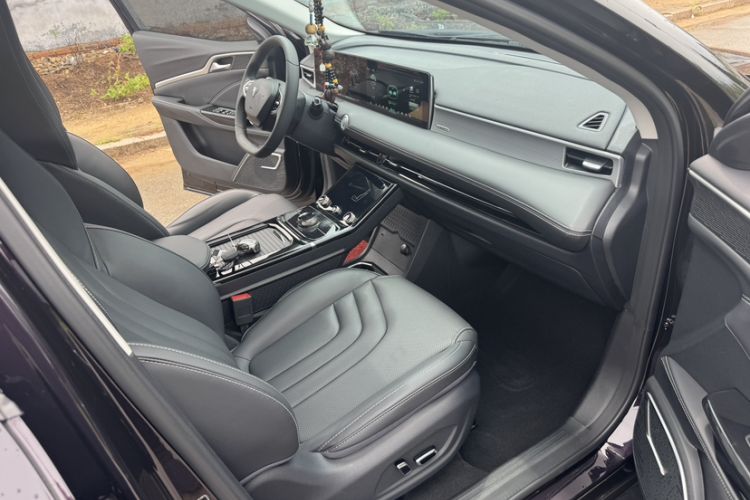 Used NETA U 2022 Zhi400 Pro Ternary Lithium Interior 4
