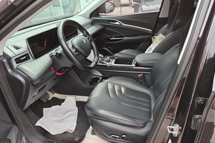 Used NETA U 2022 Pro 400 Comfort Edition Left Front Seat