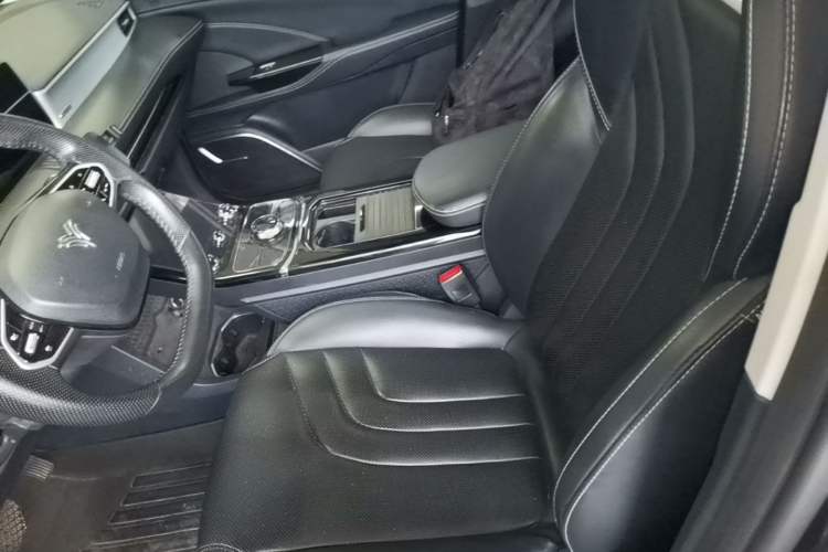 Used NETA U 2022 Zhi400 Pro Ternary Lithium Left Front Seat