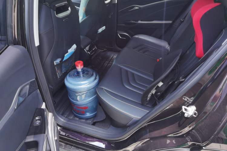 Used NETA U 2022 Zhi400 Pro Ternary Lithium Left Rear Seat