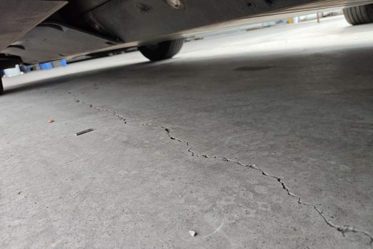 Used NETA U 2022 Pro 400 Comfort Edition Left Side Sill