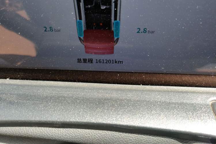 Used NETA U 2022 Chiiq 500 Lithium Iron Phosphate Odometer Close Up