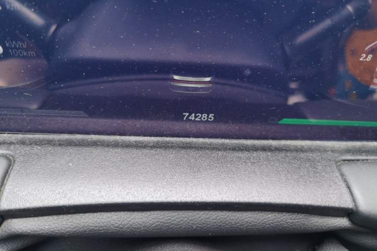 Used NETA U 2022 Zhi400 Pro Ternary Lithium Odometer Close Up