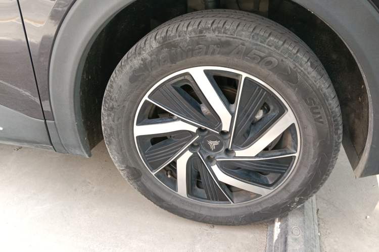 Used NETA U 2022 Pro 400 Comfort Edition Right Front Wheel Hub