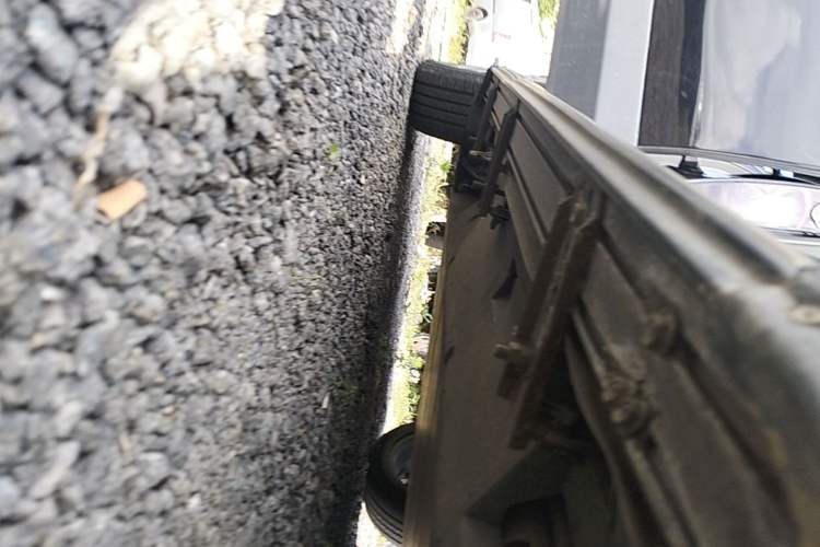 Used NETA U 2022 NETA U-Ⅱ 400 Lithium-Ion Battery Right Side Sill