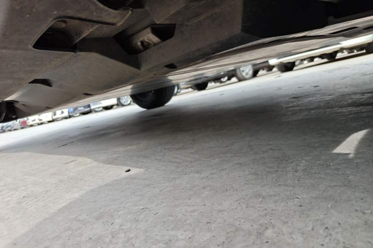 Used NETA U 2022 Pro 400 Comfort Edition Right Side Sill