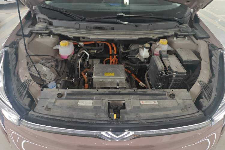 Used NETA U 2022 Zhi 400 Lithium-Nickel-Manganese-Cobalt Energy System Engine Bay
