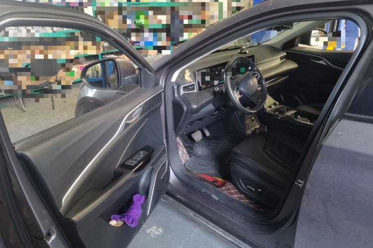 Used NETA U 2022 Zhi400 Pro Ternary Lithium Driver Seat