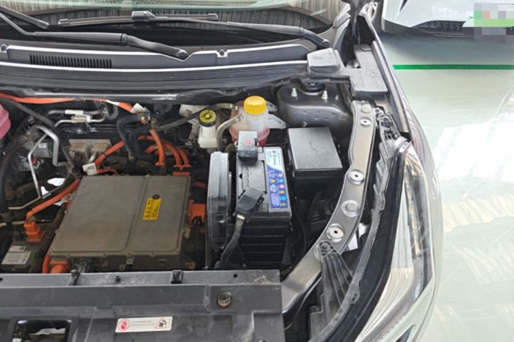 Used NETA U 2022 Neta U-Ⅱ 400 Lithium Iron Phosphate Engine Bay Left