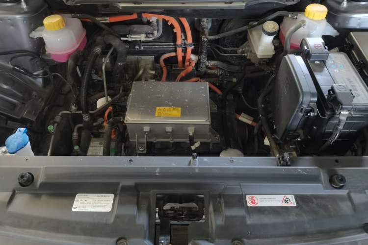 Used NETA U 2022 Zhi400 Pro Ternary Lithium Engine Bay