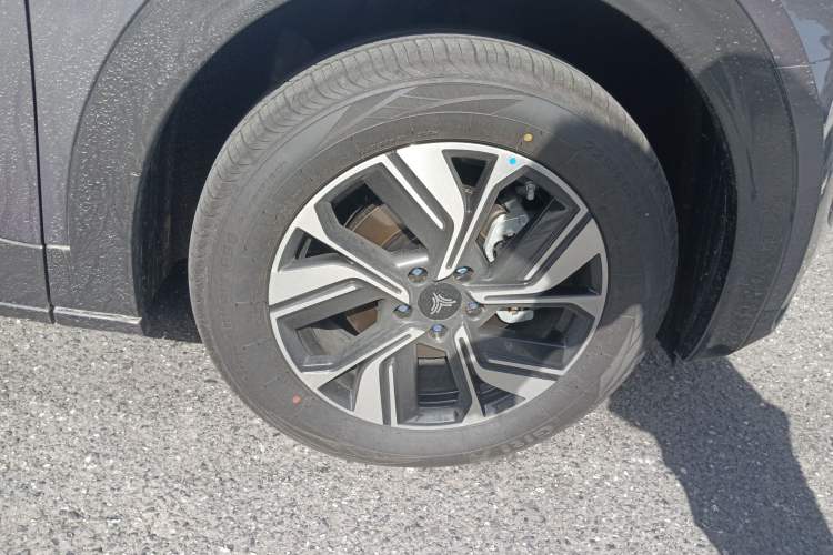Used NETA U 2022 NETA U-Ⅱ 610 Ternary Lithium Right Front Wheel Hub