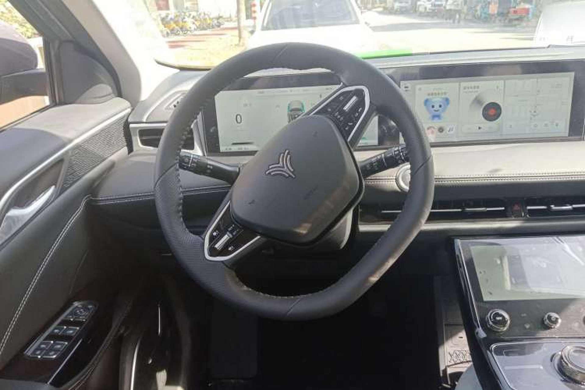 Used NETA U 2022 NETA U-Ⅱ 610 Ternary Lithium Steering Wheel