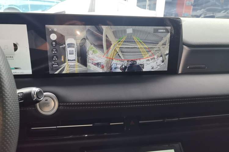 Used NETA U 2022 Changan CS55 Pro Tri-Cell Lithium Audio And AC Panel