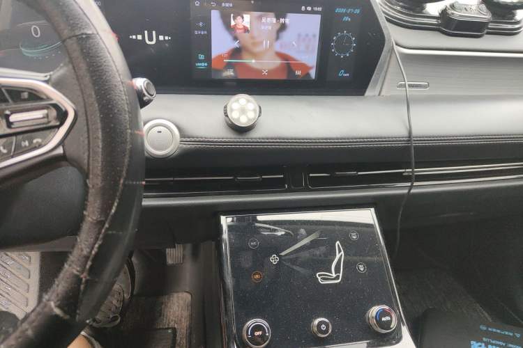 Used NETA U 2022 Pro 400 Comfort Edition Audio And AC Panel