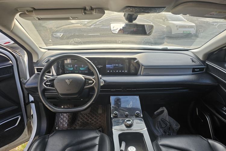 Used NETA U 2022 Revised Pro 400 Comfortable Ride Online Booking Version Lithium-NMC Center Console