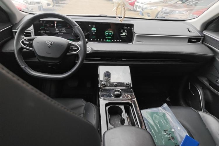 Used NETA U 2022 Zhi400 Pro Ternary Lithium Center Console