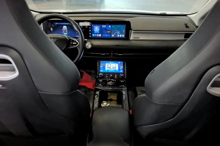 Used NETA U 2022 Updated Pro 400 Comfortable Ride for Online Booking Lithium Iron Phosphate Center Console