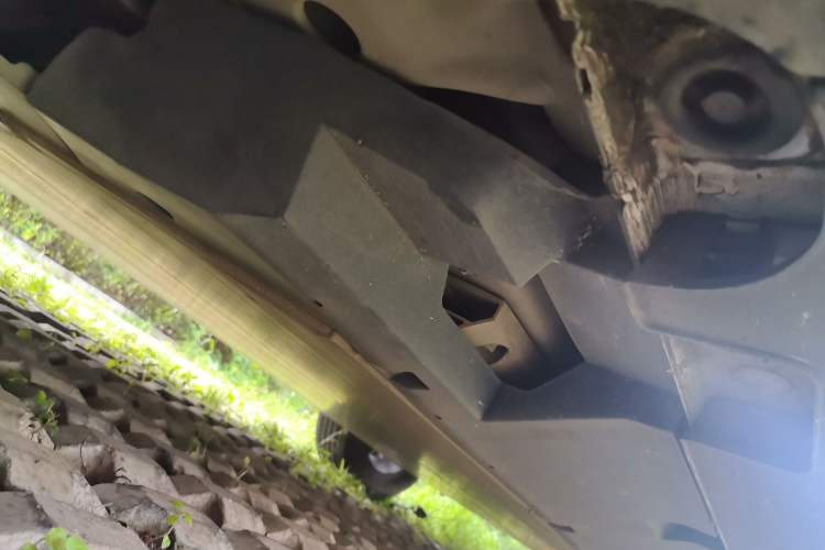 Used NETA U 2022 Pro 400 Comfortable Ride On-Demand Edition Chassis Front Left