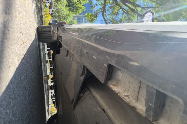 Used NETA U 2022 Zhi 400 Lithium-Nickel-Manganese-Cobalt Energy System Chassis Rear Left
