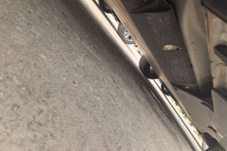 Used NETA U 2022 Zhi400 Pro Ternary Lithium Chassis Rear Right