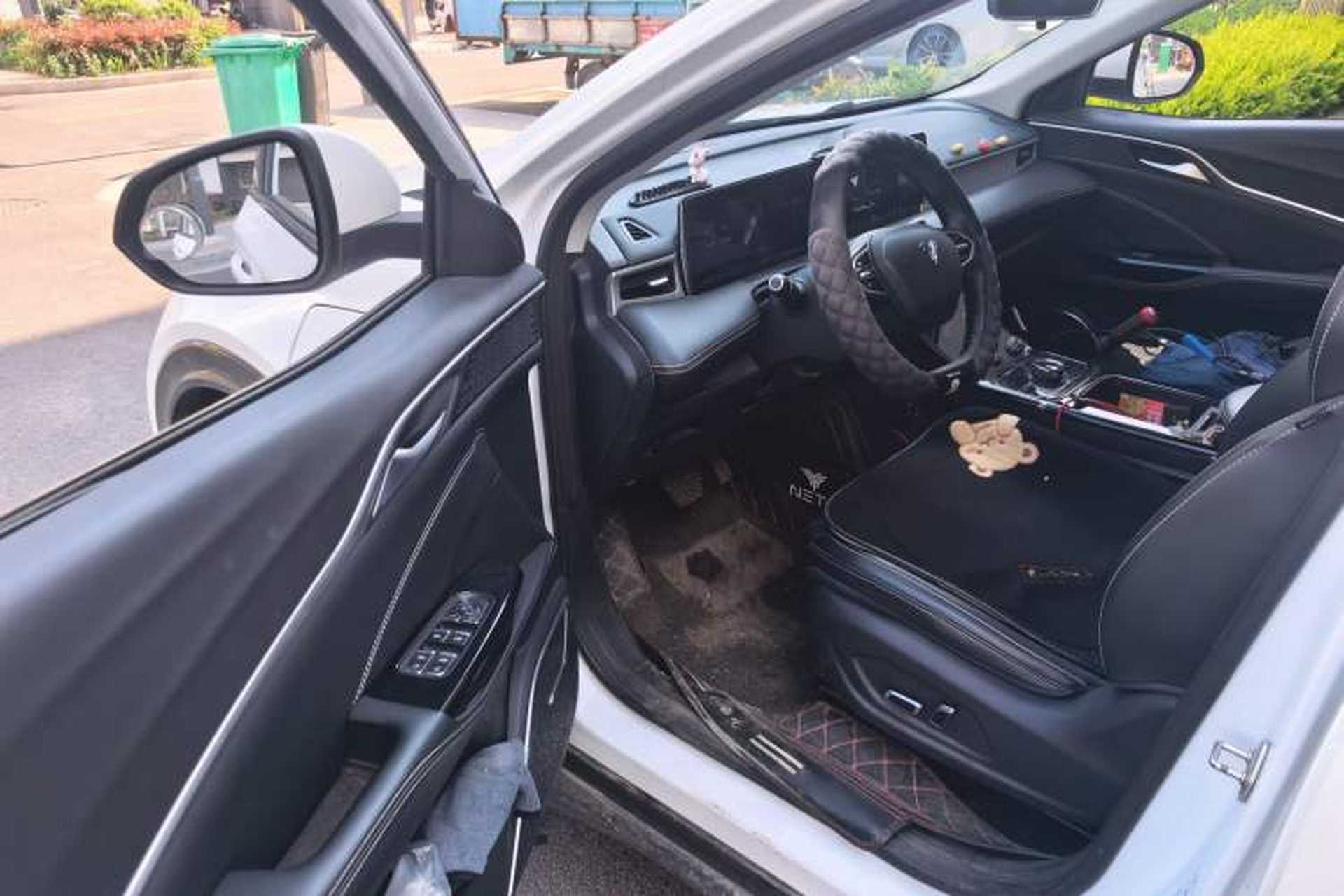 Used NETA U 2022 Zhi400 Pro Ternary Lithium Driver Seat