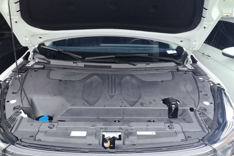 Used NETA U 2022 Changan CS55 Pro Tri-Cell Lithium Engine Bay