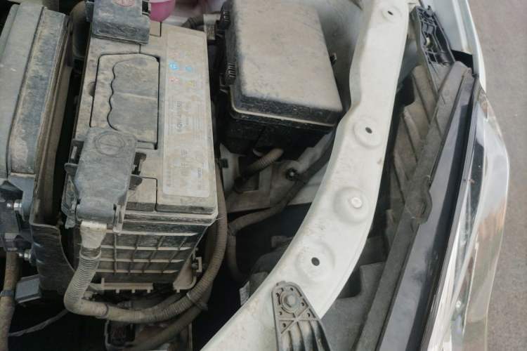 Used NETA U 2022 Pro 400 Comfortable Ride On-Demand Version L Engine Bay Left