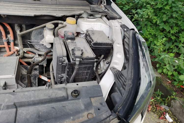 Used NETA U 2022 Zhi400 Pro Ternary Lithium Engine Bay Left