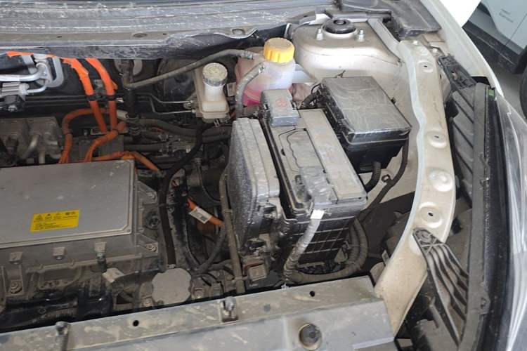 Used NETA U 2022 Zhi400 Pro Ternary Lithium Engine Bay Left