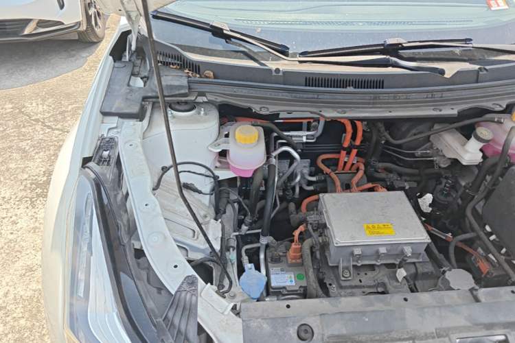 Used NETA U 2022 Zhi400 Pro Ternary Lithium Engine Bay Right