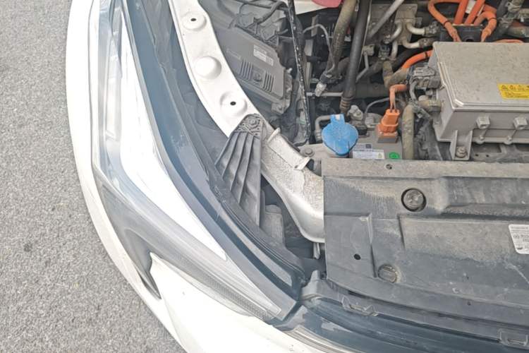 Used NETA U 2022 NETA U-Ⅱ 400 Lite Ternary Lithium Engine Bay Right