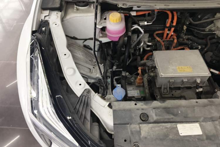 Used NETA U 2022 Zhi400 Pro Ternary Lithium Engine Bay Right