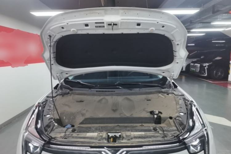 Used NETA U 2022 Chiiq 500 Lithium Iron Phosphate Engine Bay