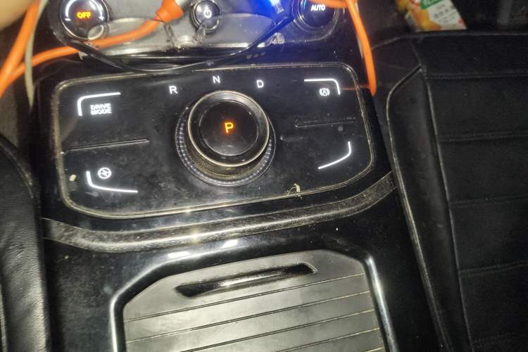 Used NETA U 2022 Pro 400 Comfort Edition Gear Lever