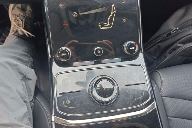 Used NETA U 2022 Pro 400 Comfort Edition Gear Lever