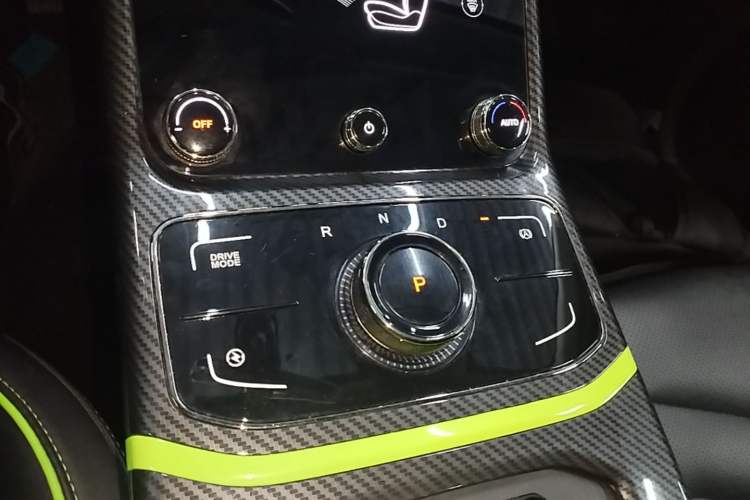Used NETA U 2022 Zhi400 Pro Lithium Iron Phosphate Gear Lever