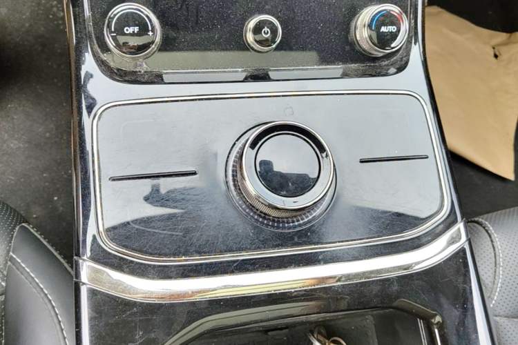 Used NETA U 2022 Zhi400 Pro Ternary Lithium Gear Lever