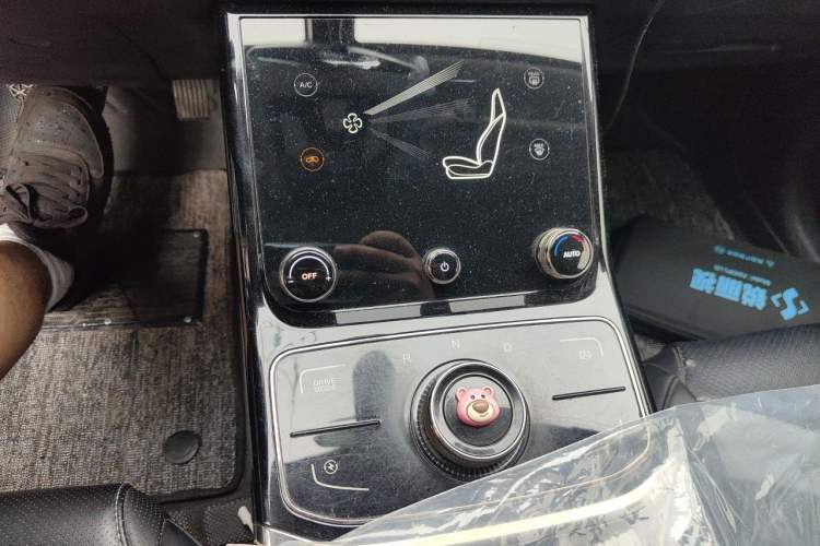 Used NETA U 2022 Pro 400 Comfort Edition Gear Lever