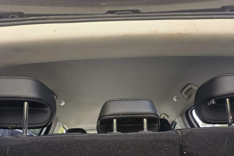 Used NETA U 2022 Revised Pro 400 Comfortable Ride Online Booking Version Lithium-NMC Headliner