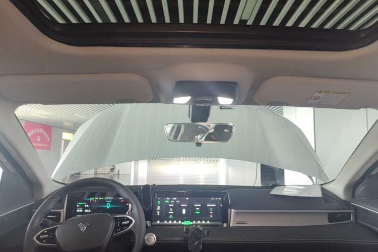 Used NETA U 2022 Zhi400 Pro Lithium Iron Phosphate Headliner