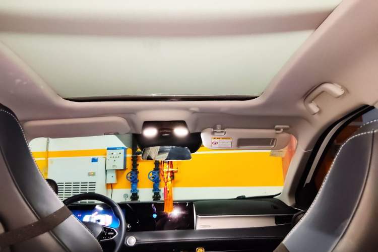 Used NETA U 2022 Chiiq 500 Ternary Lithium Headliner
