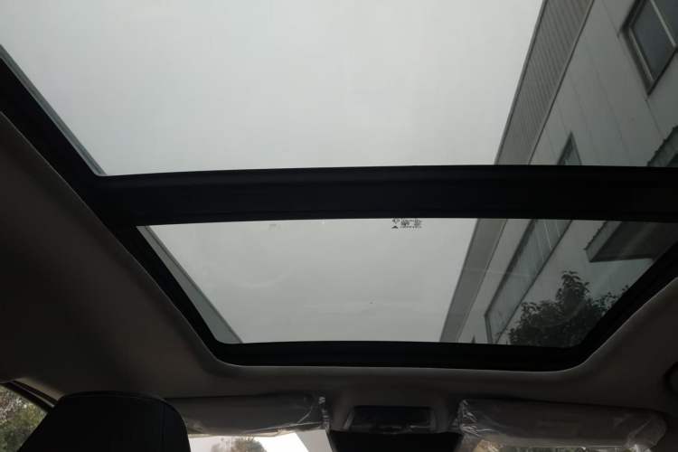 Used NETA U 2022 NETA U-Ⅱ 610 Ternary Lithium Headliner