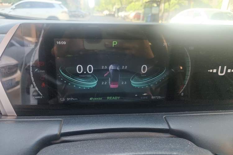 Used NETA U 2022 Revised Pro 400 Comfortable Ride Online Booking Version Lithium-NMC Instrument Cluster
