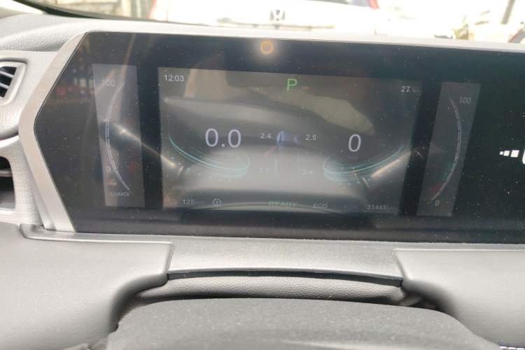 Used NETA U 2022 Zhi 400 Lithium-Nickel-Manganese-Cobalt Energy System Instrument Cluster