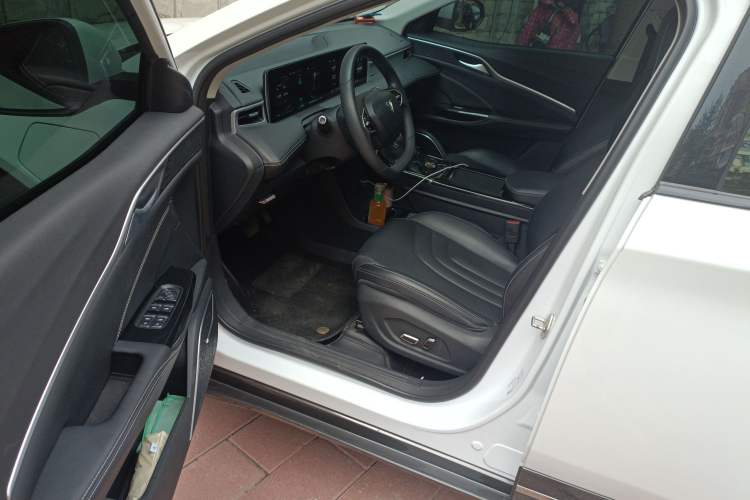 Used NETA U 2022 Zhi400 Pro Ternary Lithium Interior 3